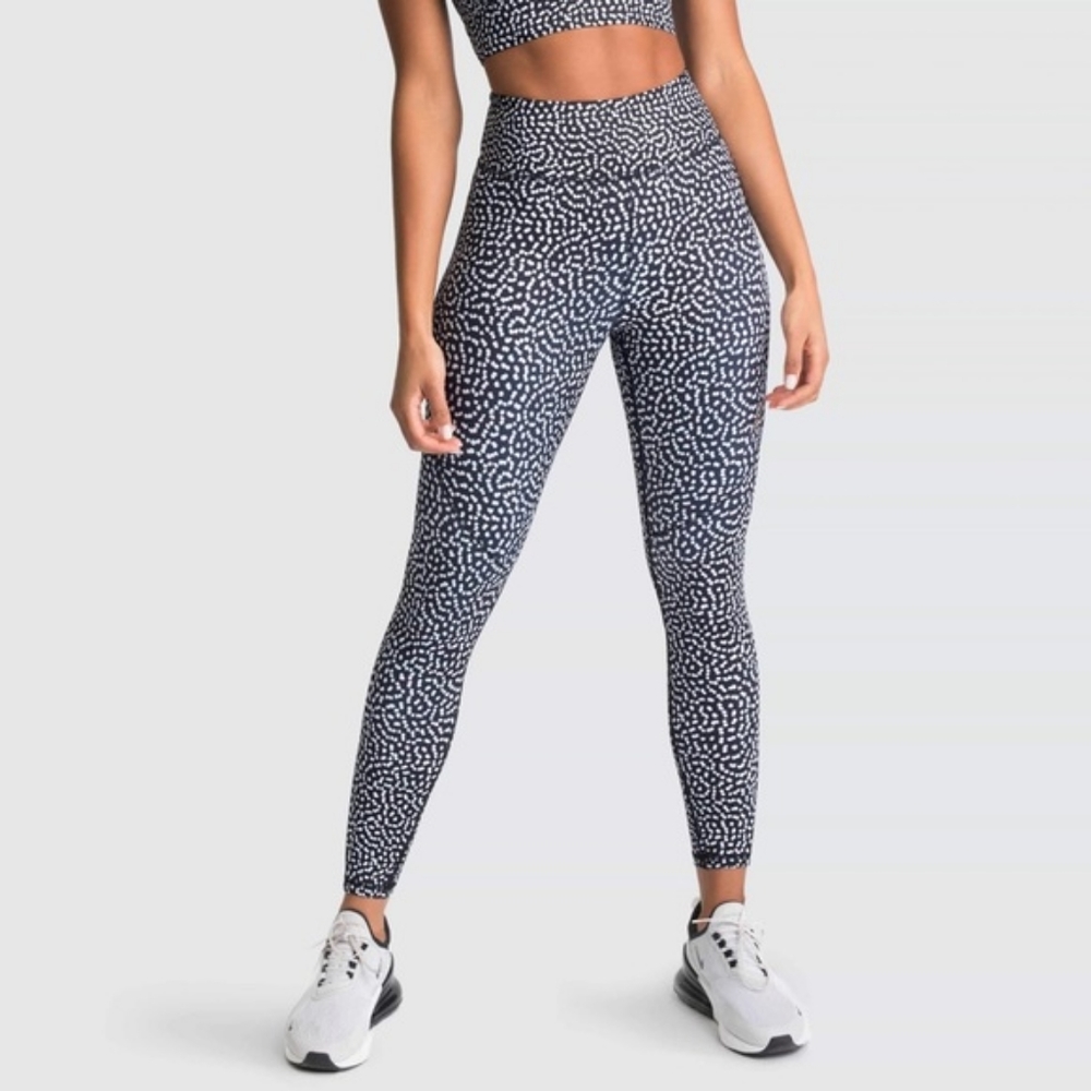 DOYOUEVEN Leggings in Black Speckle